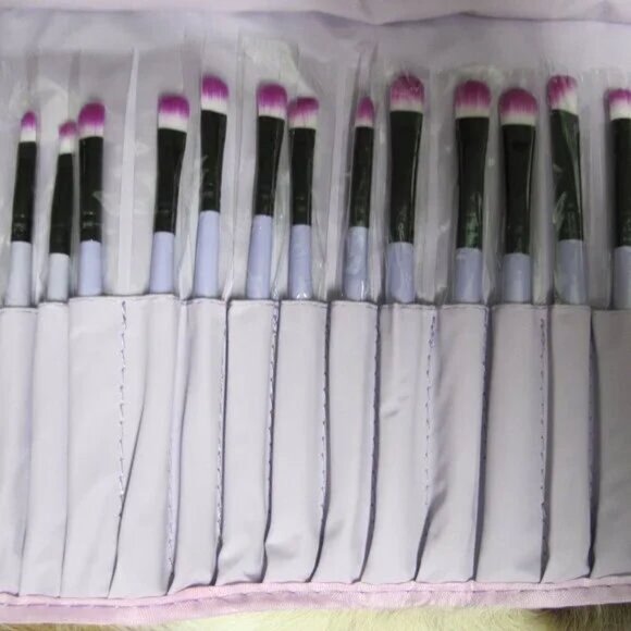 32 PIECE MAKEUP BRUSH SET NIP - Picture 5 of 5